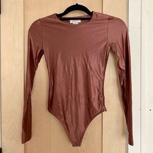 Aritzia Babaton Satinette Crew Longsleeve Bodysuit